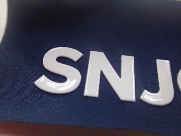 Labels faits sur commande d'habillement de transfert de chaleur de silicium de logo pour des bagages