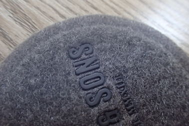 Corrections en caoutchouc faites sur commande qui respecte l'environnement de logo avec la fréquence élevée du silicium 3D pour l'habillement