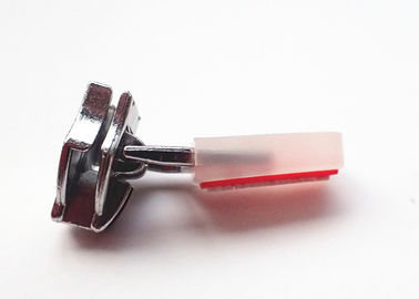 Injection d'OEM ou extracteur de tirette de plastique avec l'effet 3D des vêtements et des sacs