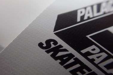 Labels de soin en nylon de coupe d'impression faite sur commande plate d'écran pour des sacs, serviettes