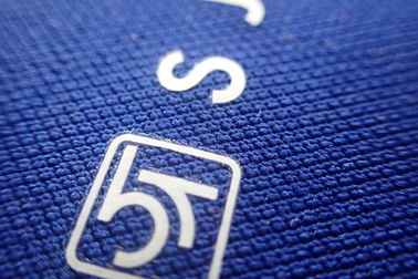 Corrections claires de transfert de chaleur d'impression d'écran en soie de logo d'encre pour l'usage du football