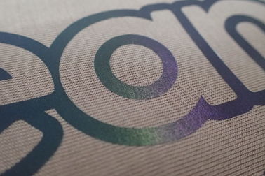Labels adaptés aux besoins du client de transfert de chaleur de forme pour le polo, vêtements de sports