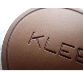 Label en cuir de LOGO Soft Debossed Foldable de correction faite sur commande d'unité centrale pour des jeans de sacs à main d'habillement