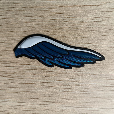 Le fer sur les insignes 3D a gravé la marque en refief Logo Soft que TPU raccorde pour l'habillement