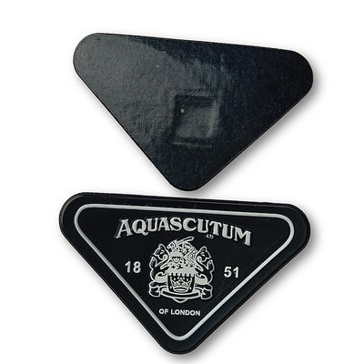 les insignes épais du logo TPU de nom de 3mm 3D Debossed raccorde des labels pour des sacs