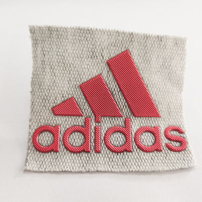Corrections polychromes faites sur commande de transfert de chaleur du plastisol TPU 3D avec votre propre logo