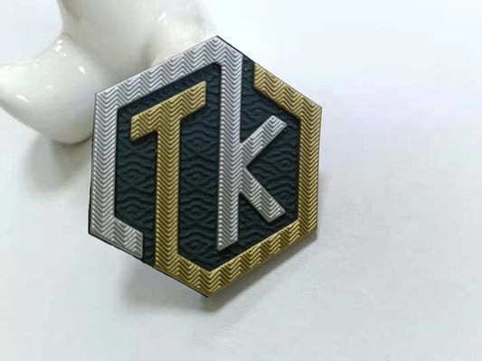 Le transfert de chaleur de relief fait sur commande de T-shirt de logo de nom Tpu marque pour le vêtement
