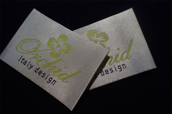 Labels d'habillement tissés par coton à haute densité adaptés aux besoins du client pour des vêtements