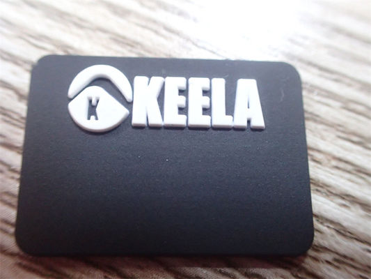 Le PVC fait sur commande de 3D Logo Rubber raccorde le label de vêtement pour l'habillement Mirco Injection