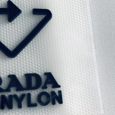 3D effectuent la couleur écologique de Pantone de label de transfert de chaleur de silicone pour le vêtement