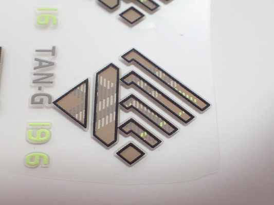 Label Logo For Different Places fait sur commande de transfert de chaleur de silicone de l'habillement 3D