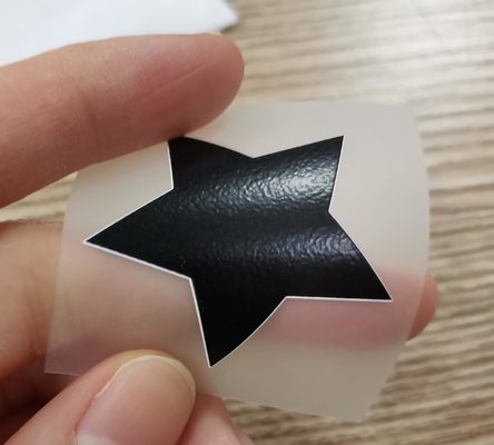 Habillement 3D imprimant le transfert de chaleur de silicone de labels avec des techniques gravantes en refief