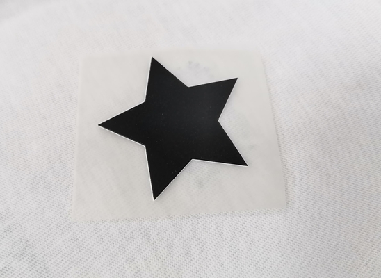 Habillement 3D imprimant le transfert de chaleur de silicone de labels avec des techniques gravantes en refief