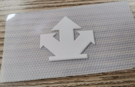 Label adapté aux besoins du client de silicone de transfert de chaleur de la conception 3D pour des vêtements