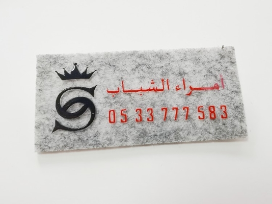Label brillant de transfert de chaleur du silicone 3d imprimé sur le tissu de velours pour le chapeau