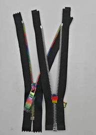 L'extrémité ouverte 5# plaquant les dents en laiton colorées en métal Zipper pour des chaussures/veste/jeans