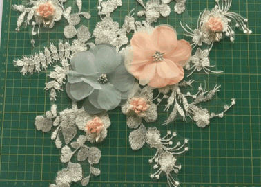 les fleurs 3D brodées cousent/fers sur la correction pour l'accessoire de Diy d'Applique d'habillement